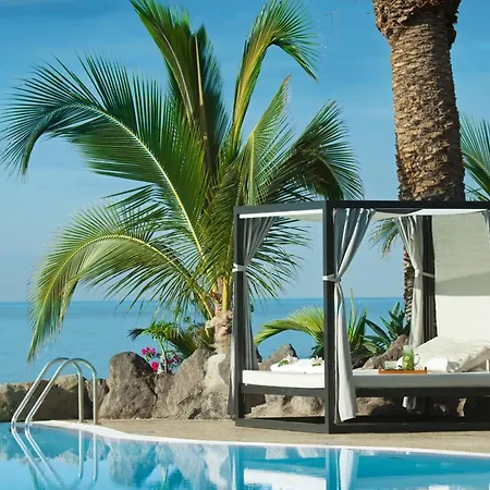 酒店 罗卡娜微瑞雅阿德里安酒店 5*