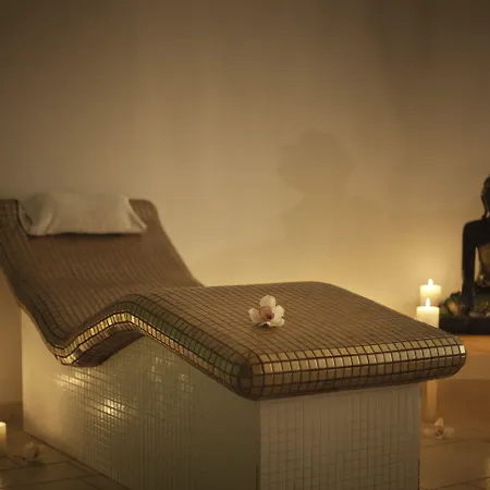 罗卡娜微瑞雅阿德里安酒店