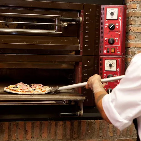 罗卡娜微瑞雅阿德里安酒店 5*