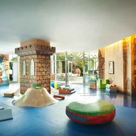 Otel Adrian Roca Nivaria 5*