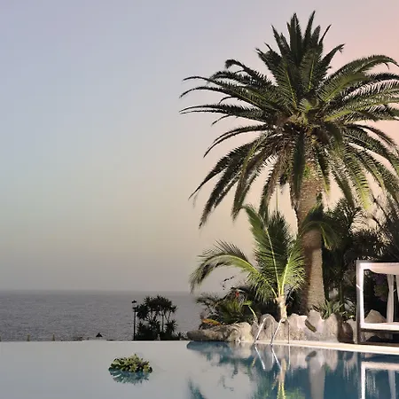 Adrian Roca Nivaria Otel Costa Adeje