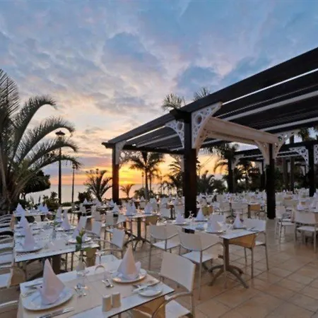 Adrián Roca Nivaria Hotel